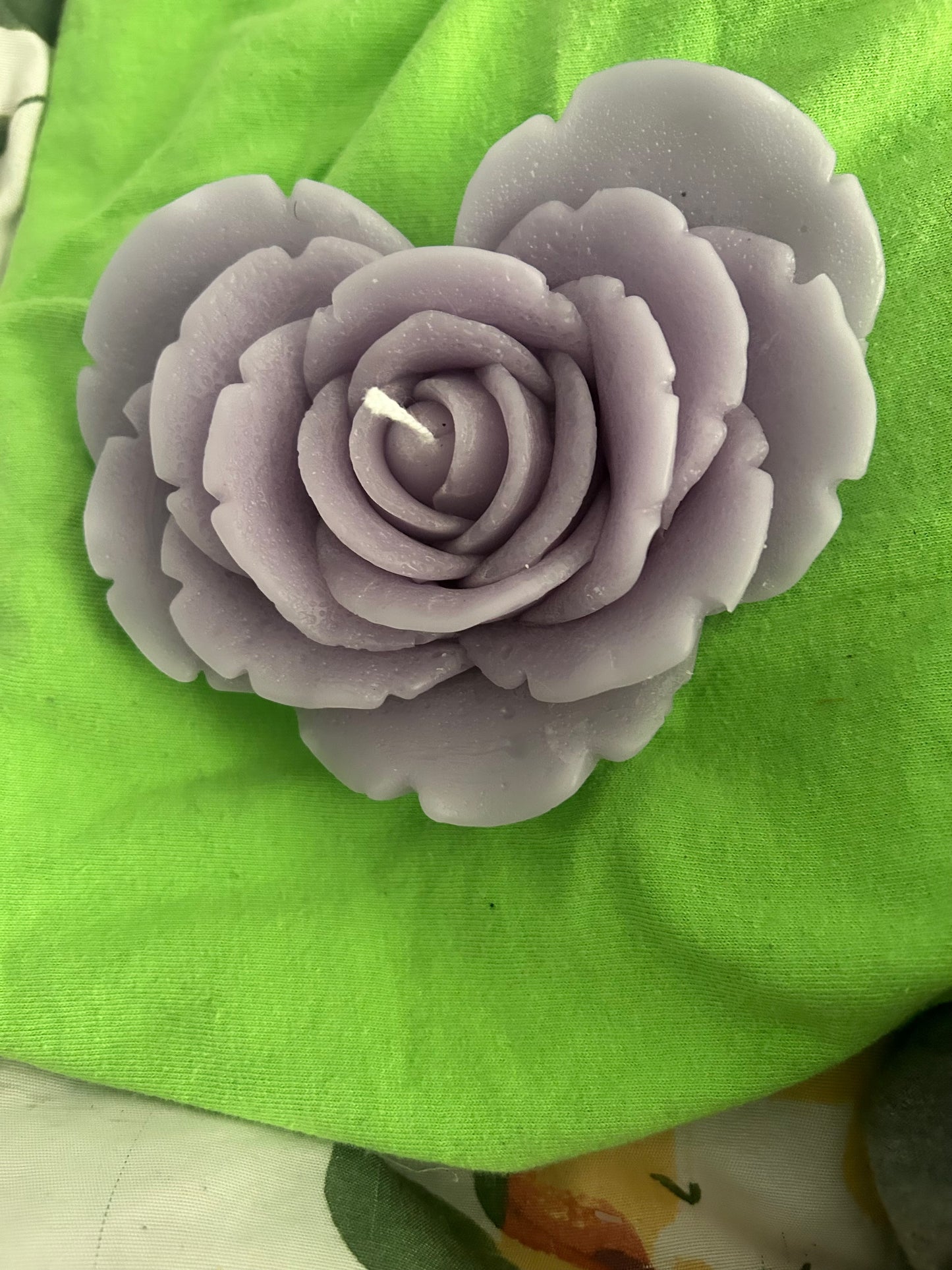 Large heart flower candle